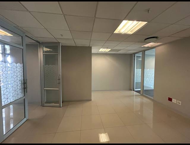 429M² OFFICE TO LET IN SANDTON CENTRAL